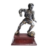 Resinfigur Fussball H.19 cm