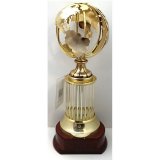 Troph�e Globe H=31cm
