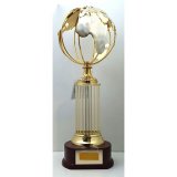 Troph�e Globe H=44cm