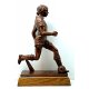 Figur Fussballspieler Bronziert Glnzend H=350mm auf Eichenenholzsockel