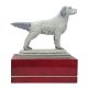 Figur Setter auf Holzsockel