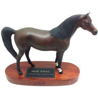 Figur Pferd Arab Xayal Porzellan auf Holzsockel  BESWICK ENGLAND H:18cm