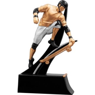 Resinfigur Skating H. 121mm